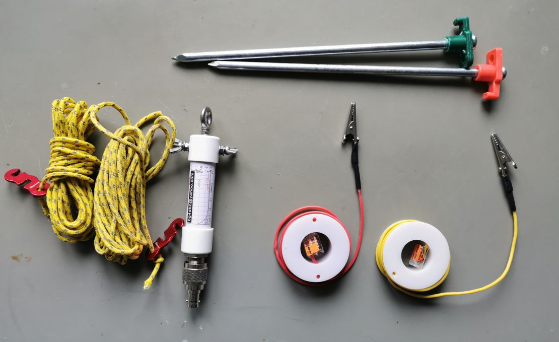 15m dipole components